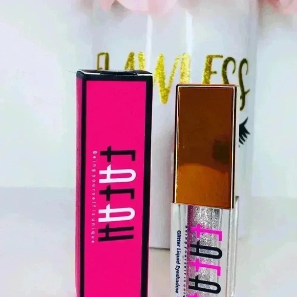 ✨ 1 Glitter Liquid Eyeshadow (Cruelty Free & Vegan 🌱) - Picture 4 of 16